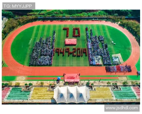 杨丽专访：从青涩少女到羽毛球冠军的奋斗与成长之路