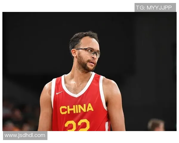 凯尔库兹马的篮球之路：从新秀到全明星的成长历程与挑战