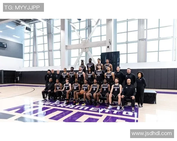 德阿隆福克斯如何引领萨克拉门托国王重返季后赛争夺战