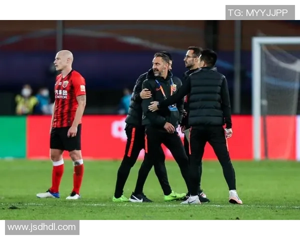 上港与横滨激战正酣精彩直播尽在眼前不容错过