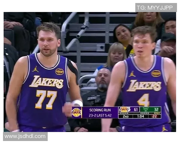 湖人对阵雄鹿精彩比赛中文回放全程回顾与分析