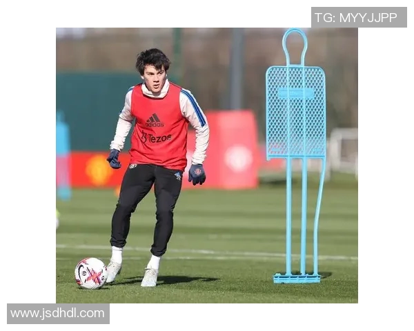 曼联迎战阿美利家会全力争胜展现球队实力与风采