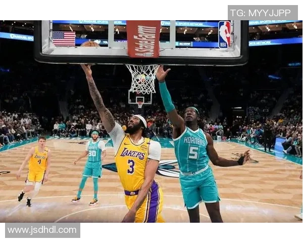 湖人对阵黄蜂精彩回放全程解说国语版带你重温比赛精彩瞬间